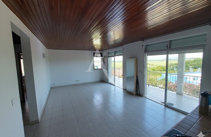 Vente Maison 95.61m&sup2; 4 pi&egrave;ces Rivi&egrave;re Sal&eacute;e