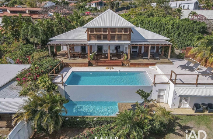 Vente Maison 200m&sup2; 7 pièces Case-Pilote