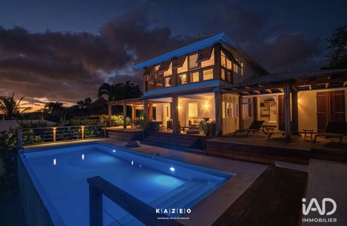 Vente Maison 200m&sup2; 7 pièces Case-Pilote