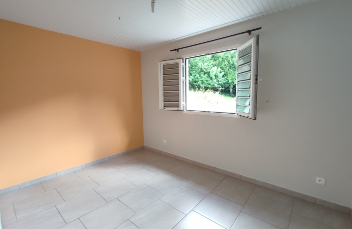 Spacieux Haut de villa T4- quartier Micolo Case Pilote