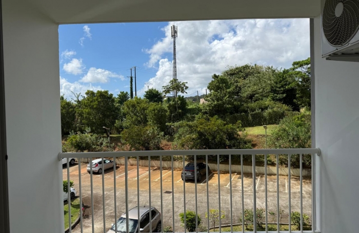 APPT T2 DERNIER ETAGE VUE DEGAGEE