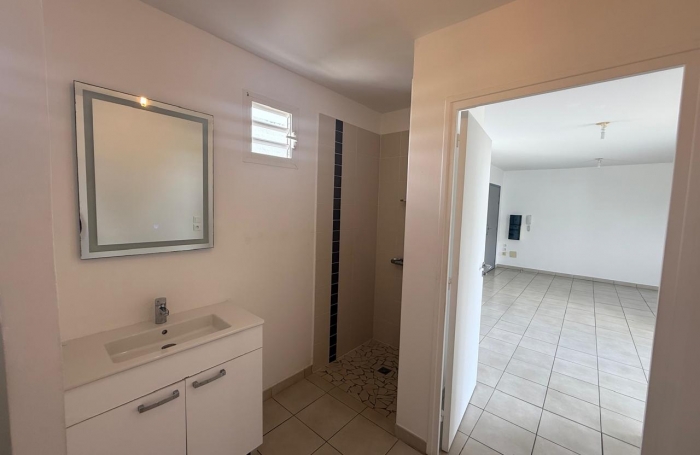 APPT T2 DERNIER ETAGE VUE DEGAGEE