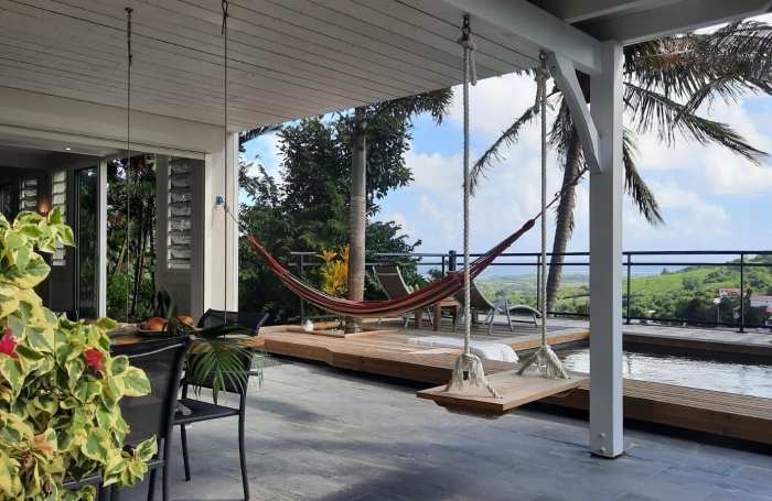 **&Agrave; vendre : Superbe villa r&eacute;nov&eacute;e avec vue mer et campagne   Le Marin**