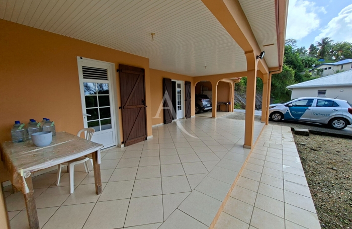 Vente Maison 105.59m&sup2; 4 pi&egrave;ces Schoelcher