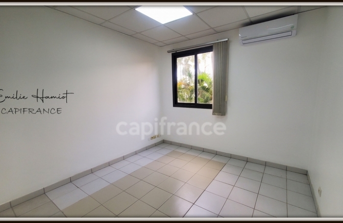 Location Bureaux 9m&sup2; 1 pièce Le Lamentin
