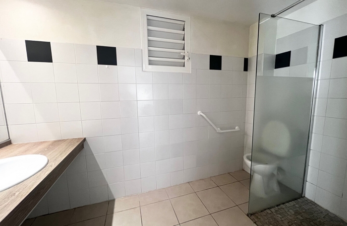 Vente Appartement 42.19m&sup2; 2 pi&egrave;ces Fort de france