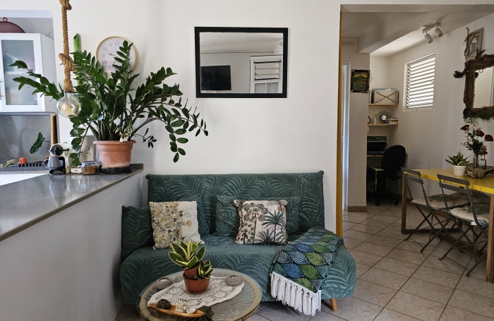 CHARMANT T2 MEUBLE A 40M DE LA PLAGE