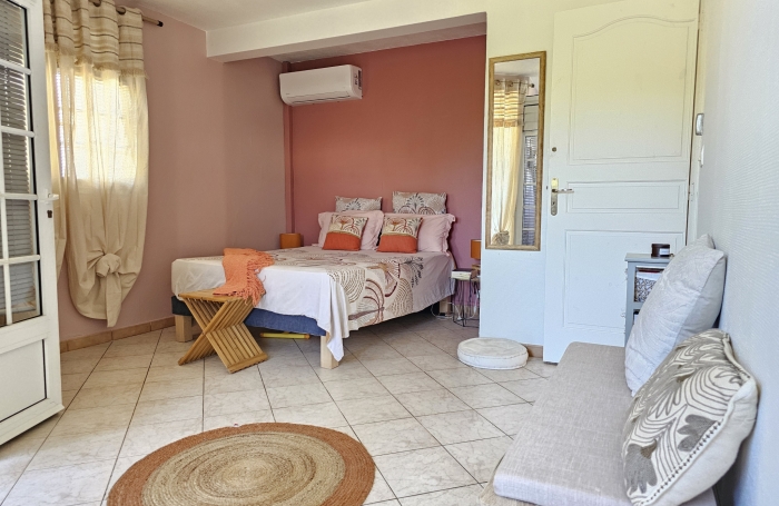 CHARMANT T2 MEUBLE A 40M DE LA PLAGE