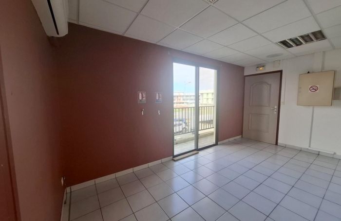Location Bureaux 116m&sup2; 7 pièces Le Lamentin
