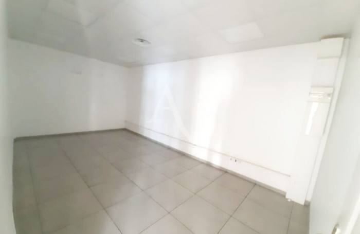 Vente Divers 150m&sup2; 10 pi&egrave;ces Fort de france