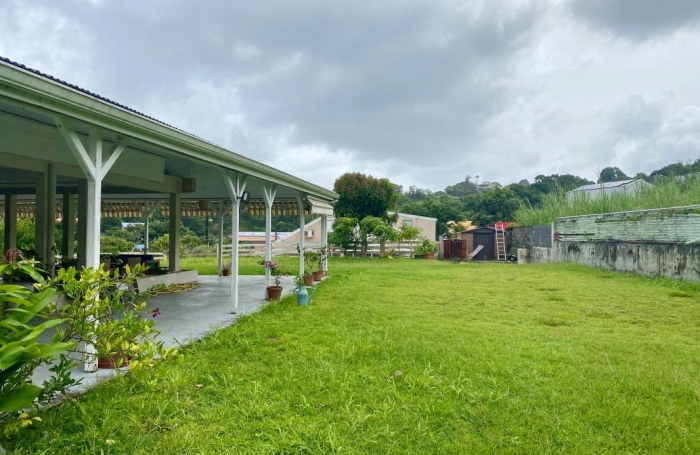 Vente Maison 340m&sup2; 6 pièces Fort de france