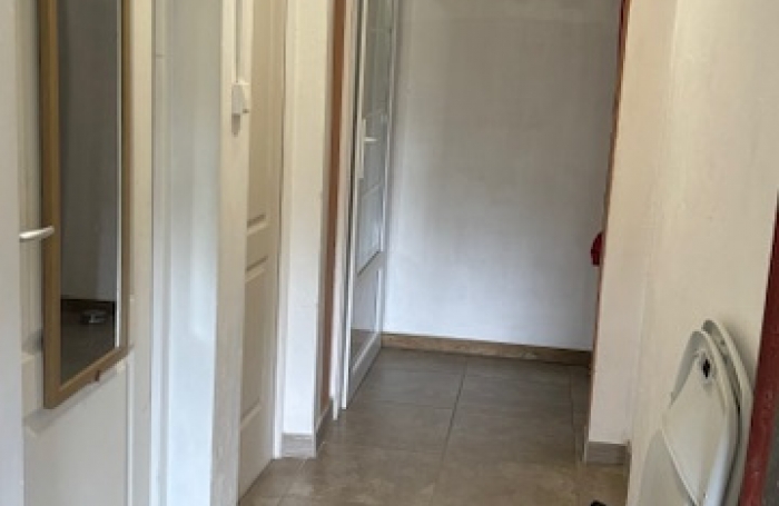 Charmante maison F3 vendue meubl&eacute;e et r&eacute;nov&eacute;e   PETIT-BOURG