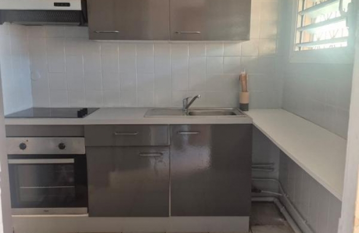 Vente Appartement 60.02m&sup2; 2 pièces Fort de france