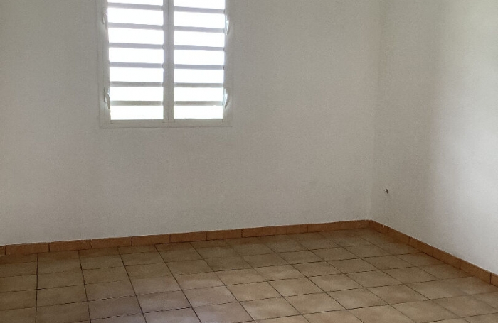 Location Appartement 95m&sup2; 4 pi&egrave;ces Saint-Joseph