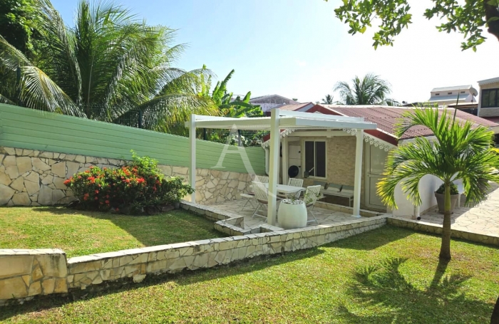 Vente Maison 255m&sup2; 7 pi&egrave;ces La Trinit&eacute;