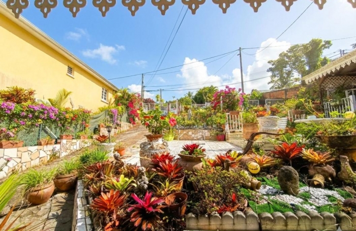 Vente Maison 207m&sup2; 6 pièces Rivi&egrave;re Sal&eacute;e