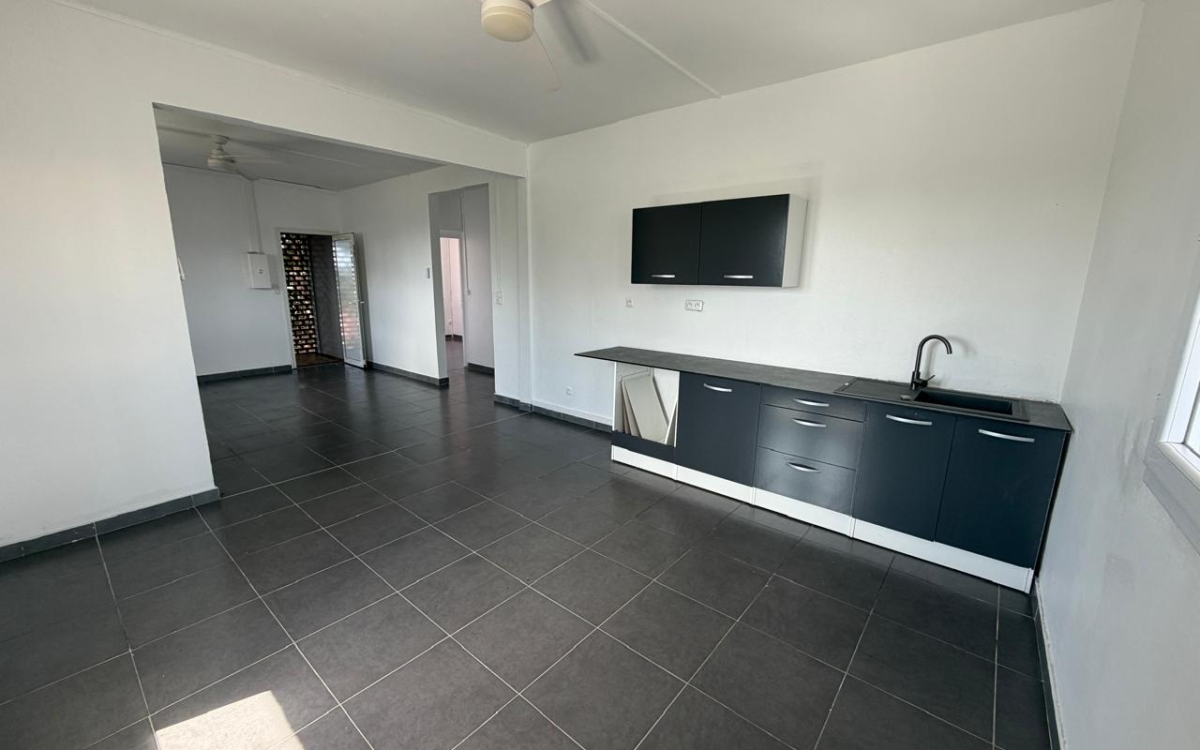 Cluny- Bureaux avec terrasse &ndash; Acc&egrave;s rocade imm&eacute;diat