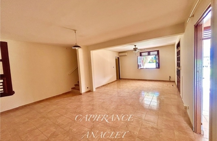 Location Maison 135m&sup2; 7 pièces Le Lamentin