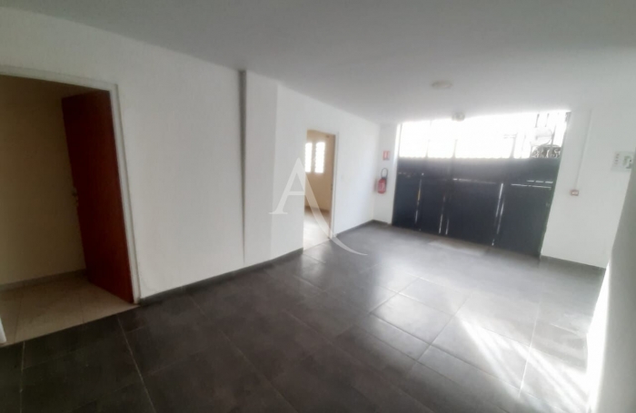 Vente Local commercial 197m&sup2; 7 pi&egrave;ces Fort de france