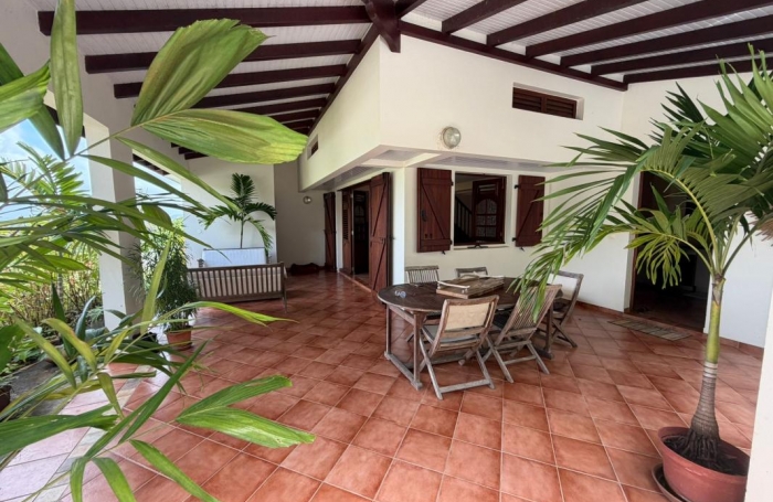 Vente Maison 109.4m&sup2; 4 pièces Rivi&egrave;re Sal&eacute;e