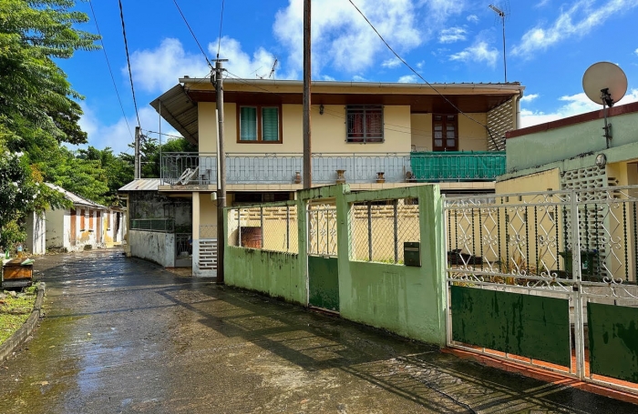 &Agrave; vendre   Maison T4 &agrave; 2 minutes &agrave; pied de la plage &agrave; CASE-PILOTE