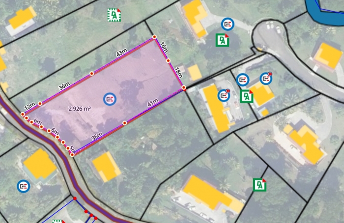 Beau Terrain &agrave; b&acirc;tir