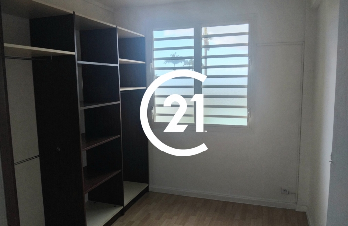Location Appartement 65.96m&sup2; 4 pièces Fort de france