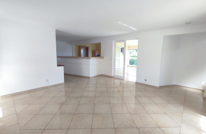 MAISON T4 bis QUARTIER MONTGERALD