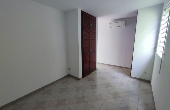 MAISON T4 bis QUARTIER MONTGERALD