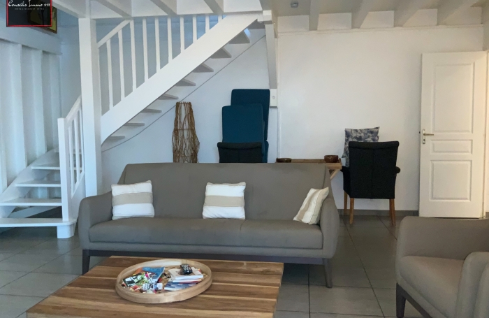 Villa Meubl&eacute;e F4/5 avec Piscine priv&eacute;e - Le Diamant (97223)