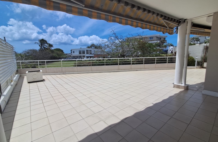 GRAND T4 -BATELIERE avec jardinet