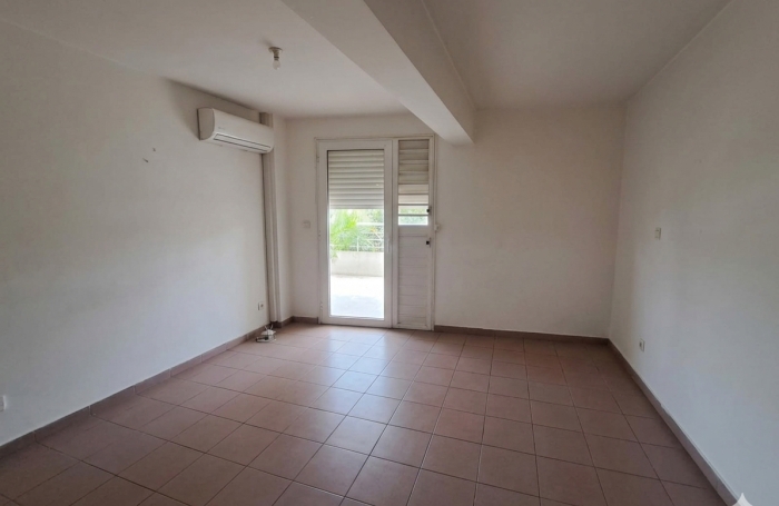 GRAND T4 -BATELIERE avec jardinet