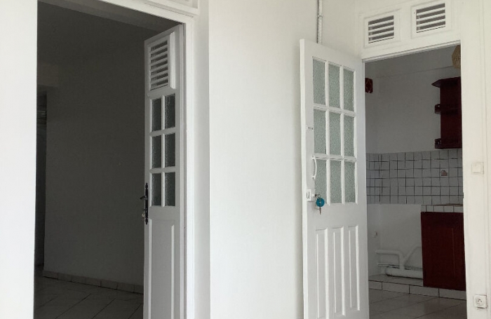 Location Appartement 68m&sup2; 3 pi&egrave;ces Saint-Joseph