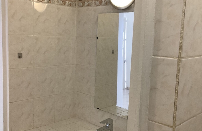 Location Appartement 68m&sup2; 3 pi&egrave;ces Saint-Joseph