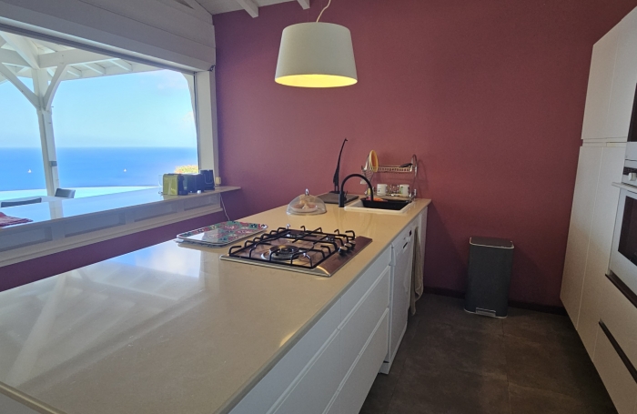 Magnifique propri&eacute;t&eacute; avec vue mer imprennable