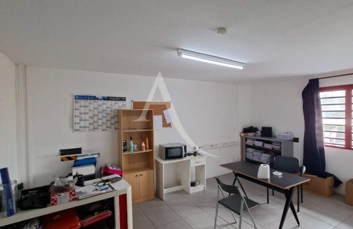 Location Local commercial 292m&sup2; Fort de france
