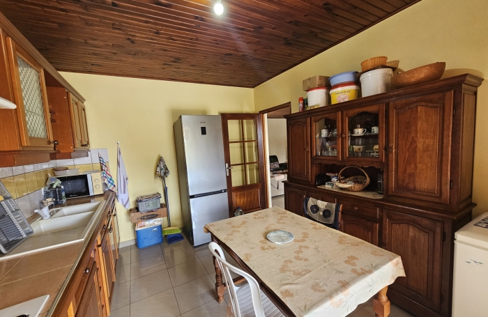 Maison F4 sur 5 071 m2 de terrain, constructible en partie - SCHOELCHER