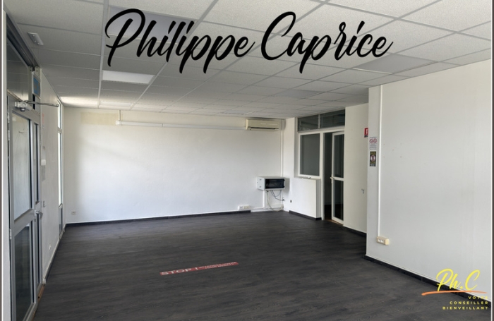 Location Bureaux 107m&sup2; 5 pièces Ducos