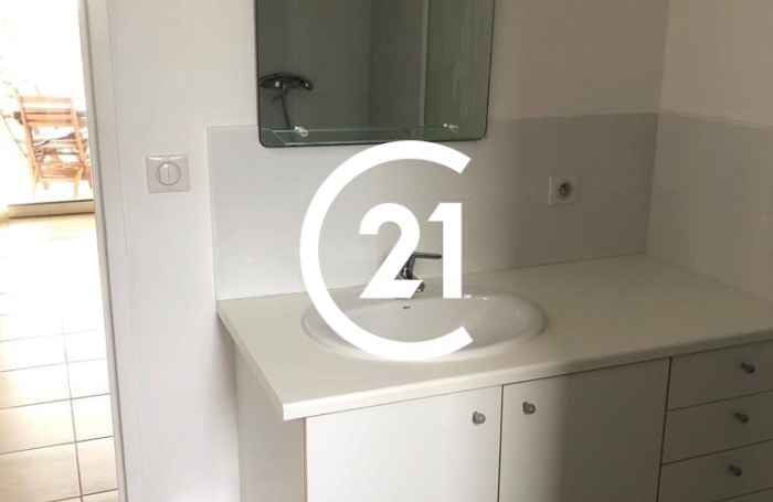 Location Appartement 67.20m&sup2; 3 pièces La Trinit&eacute;