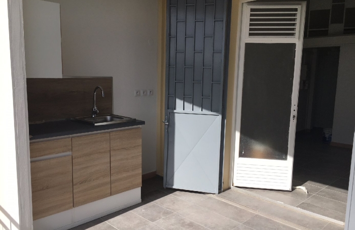 Studio tout compris eau et &eacute;lectricit&eacute; &agrave; Bellevue - FORT DE FRANCE