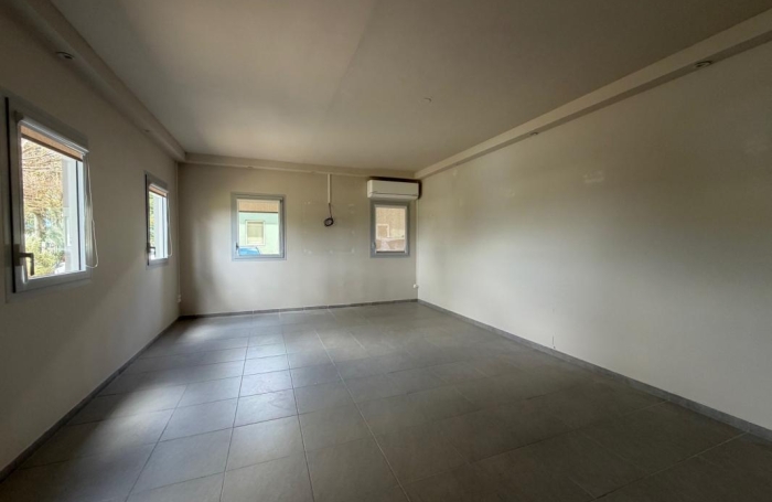 Location Bureaux 40m&sup2; Le Lamentin