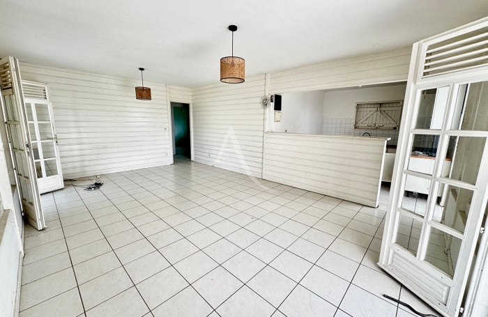 Vente Maison 102.24m&sup2; 4 pi&egrave;ces Saint-Joseph