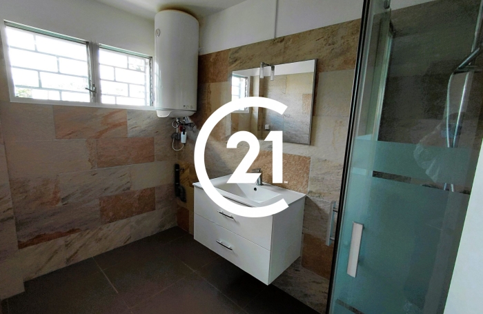 Location Appartement 89.00m&sup2; 3 pièces Fort de france