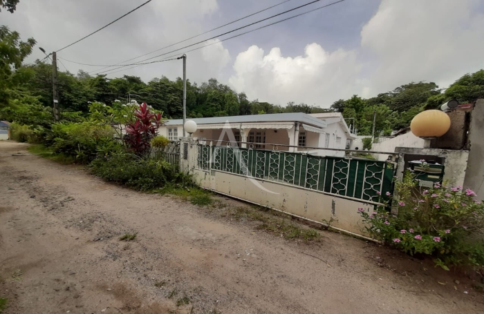 Vente Maison 118m&sup2; 4 pi&egrave;ces La Trinit&eacute;