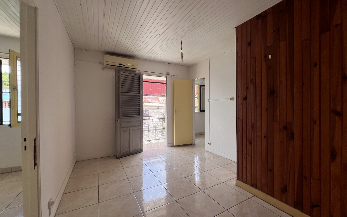 Le LAMENTIN - Maison de ville T4 Bourg 149 000 &euro; FAI