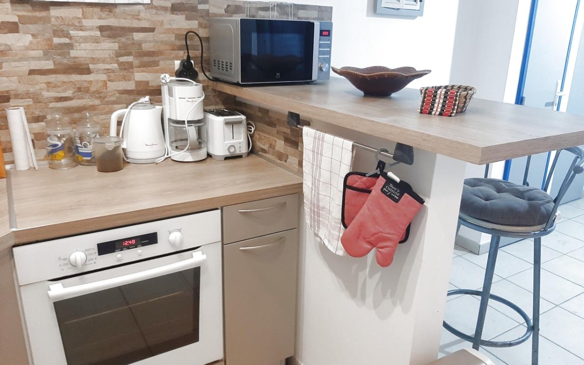 Les Trois-&Icirc;lets F2 meubl&eacute; avec terrasse et parking 198 000 &euro;