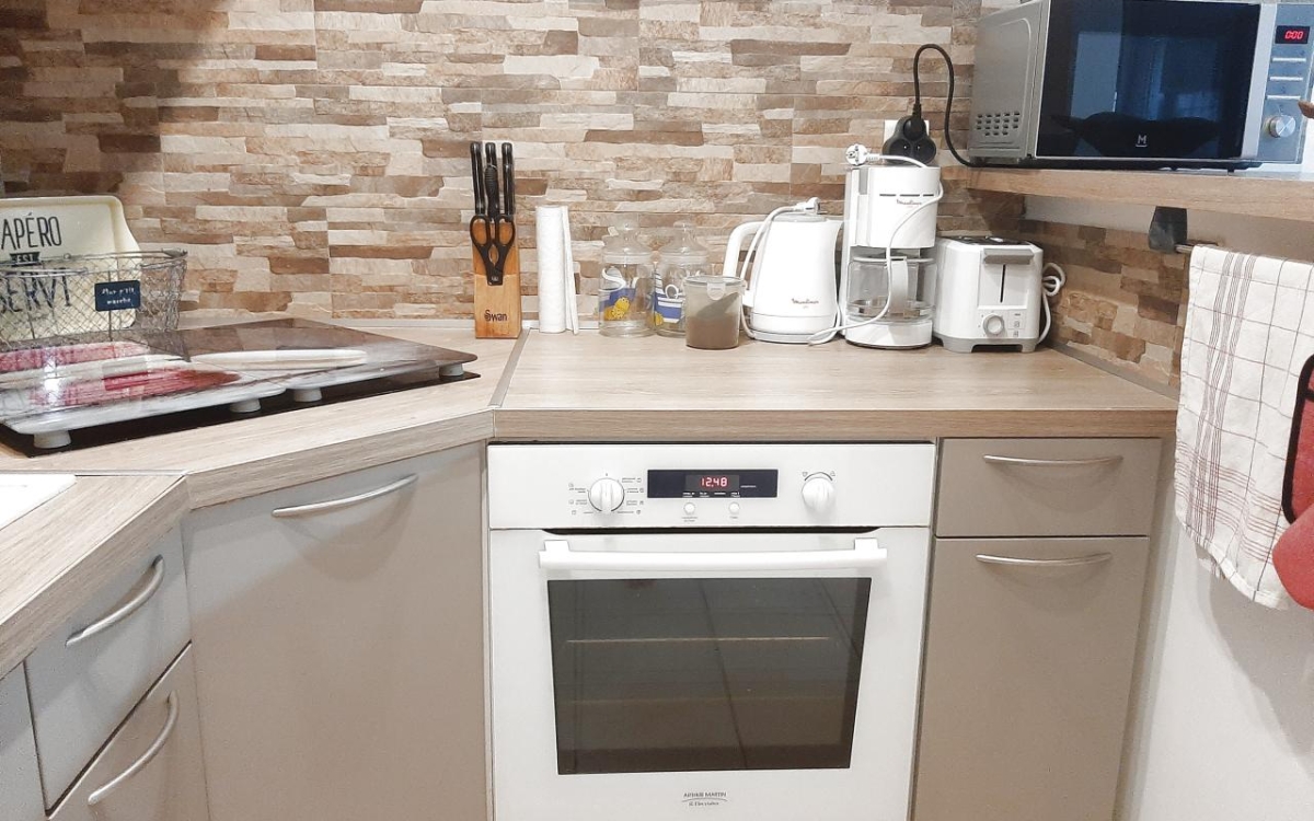 Les Trois-&Icirc;lets F2 meubl&eacute; avec terrasse et parking 198 000 &euro;