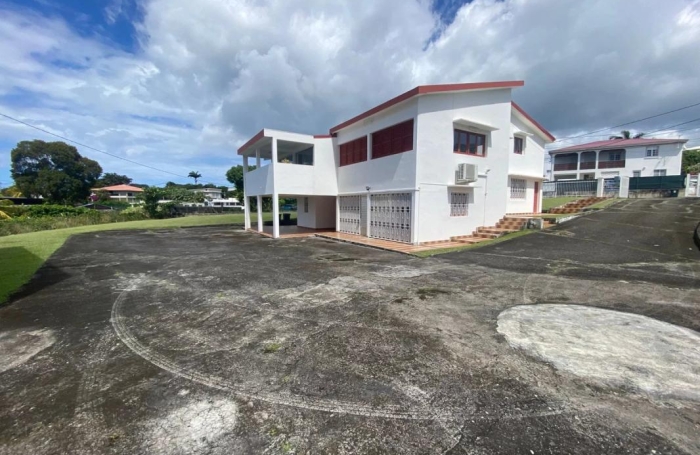 Location Bureaux 267m&sup2; 10 pièces Schoelcher