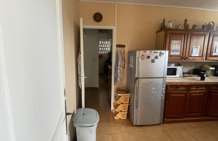 Grand T4 avec fort-potentiel &agrave; acheter &agrave; Rivi&egrave;re-Sal&eacute;e