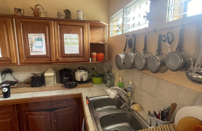 Grand T4 avec fort-potentiel &agrave; acheter &agrave; Rivi&egrave;re-Sal&eacute;e